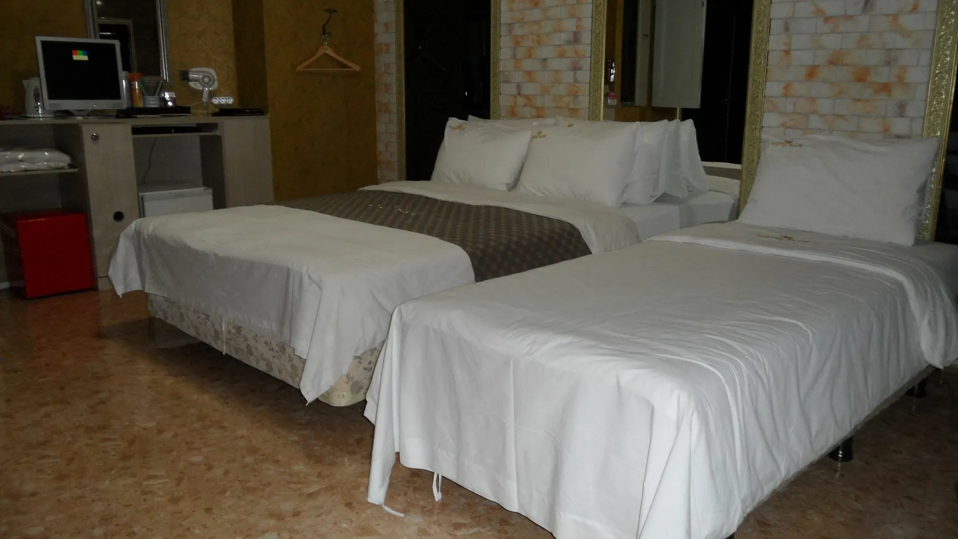Songdo Blue Hotel Инчон